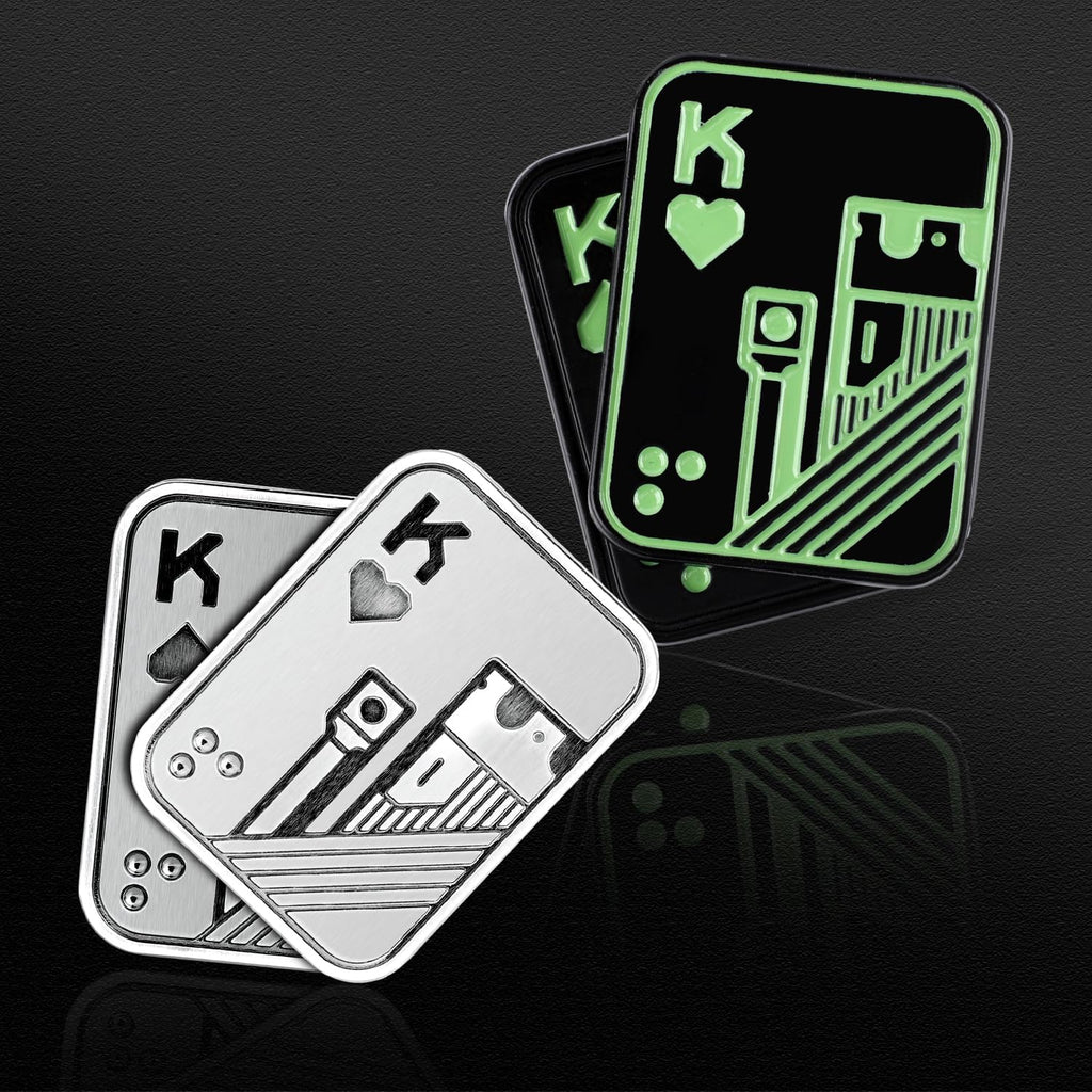 2 Stück Fidget Toys Metall, Metall Poker Push Karte Mit Silbernem KK Und Schwarzem KK Lustiges EDC Magnetisches Metall Fidget Spielzeug Zum Stressabbau